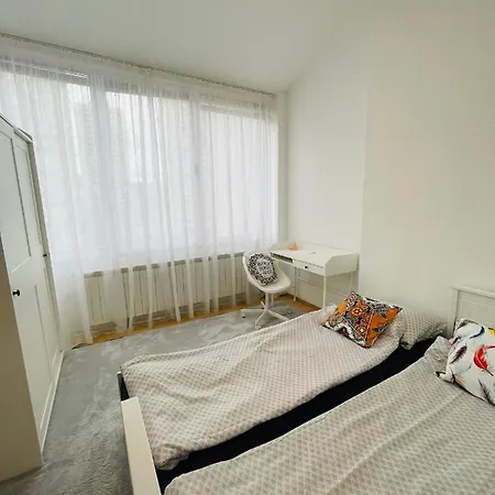 Apartman Stan Sa Divnim Pogledom, Garazom I Terasom